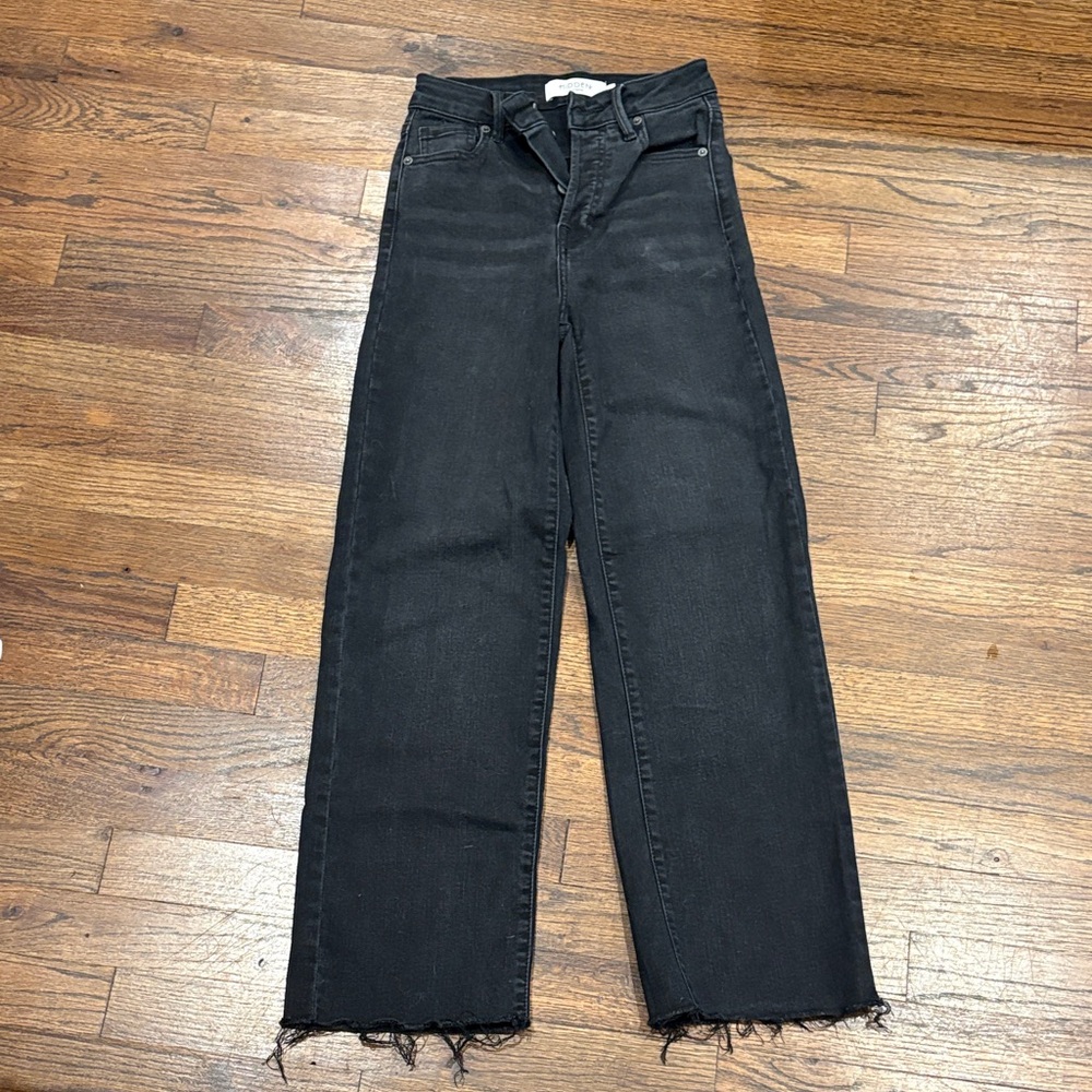 Black Wide-Leg Jeans